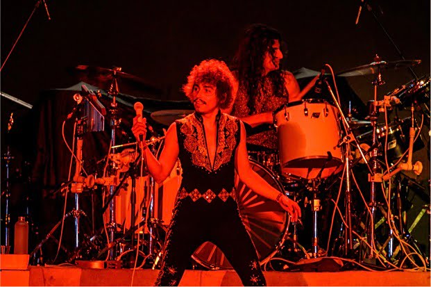 Josh Kiszka rockeando la previa del show de Metallica. Foto cortesía DF Entertainment